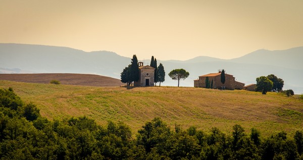 Small church in tuscany border=0></a>
                            
                                                        </div>
                        </div>




                        
                                                          <div class=