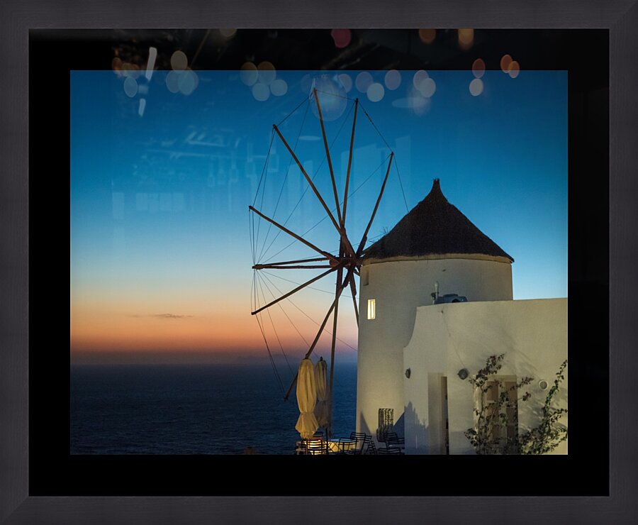 Mills Oia Night  Impression encadrée